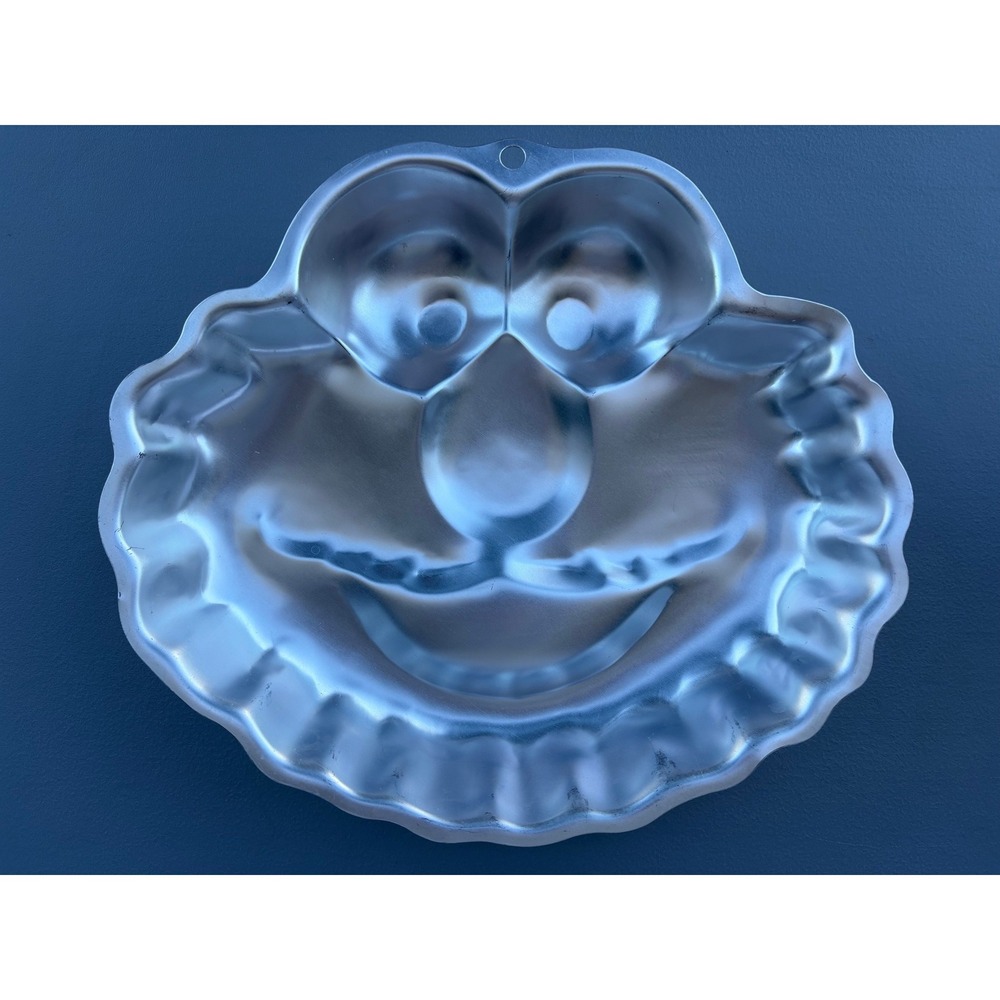 Sesame Street Elmo Face Aluminum Cake Pan Mold Wilton 2105-3461 Silver 2012